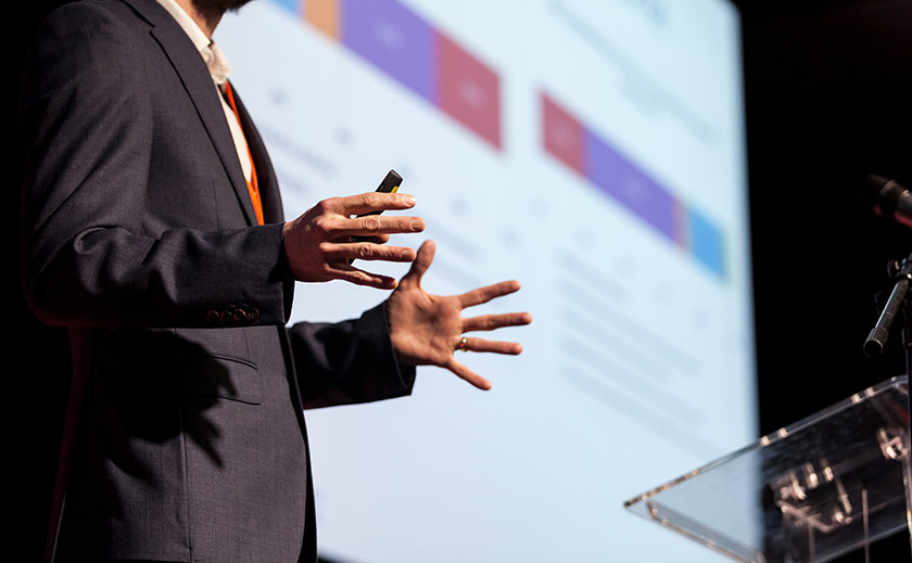 社内プレゼン用 社内How to動画のガイド音声画像