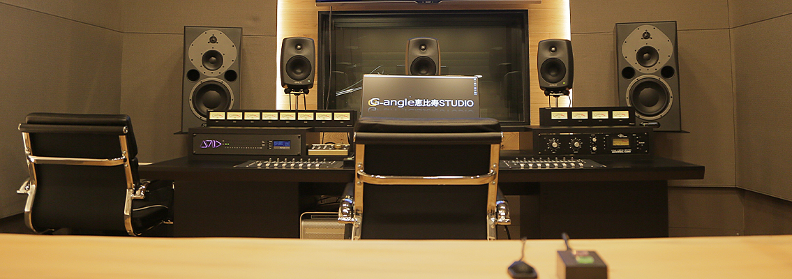 6つの音声収録専用の自社スタジオ